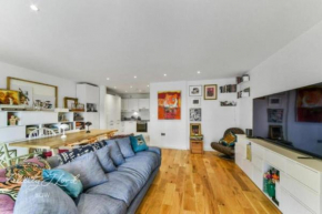 Spacious 2 Bedroom Apartment with Balcony